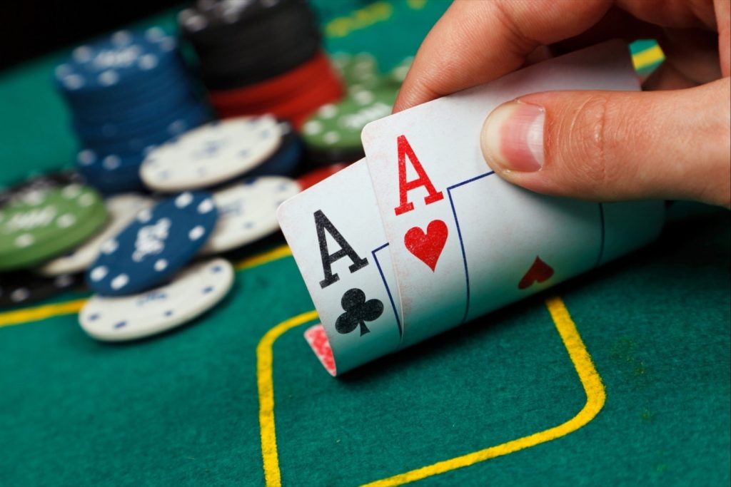 situs poker online
